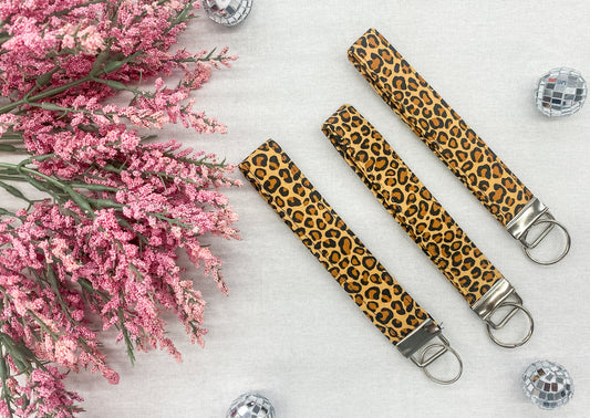 Classic Cheetah Wristlet