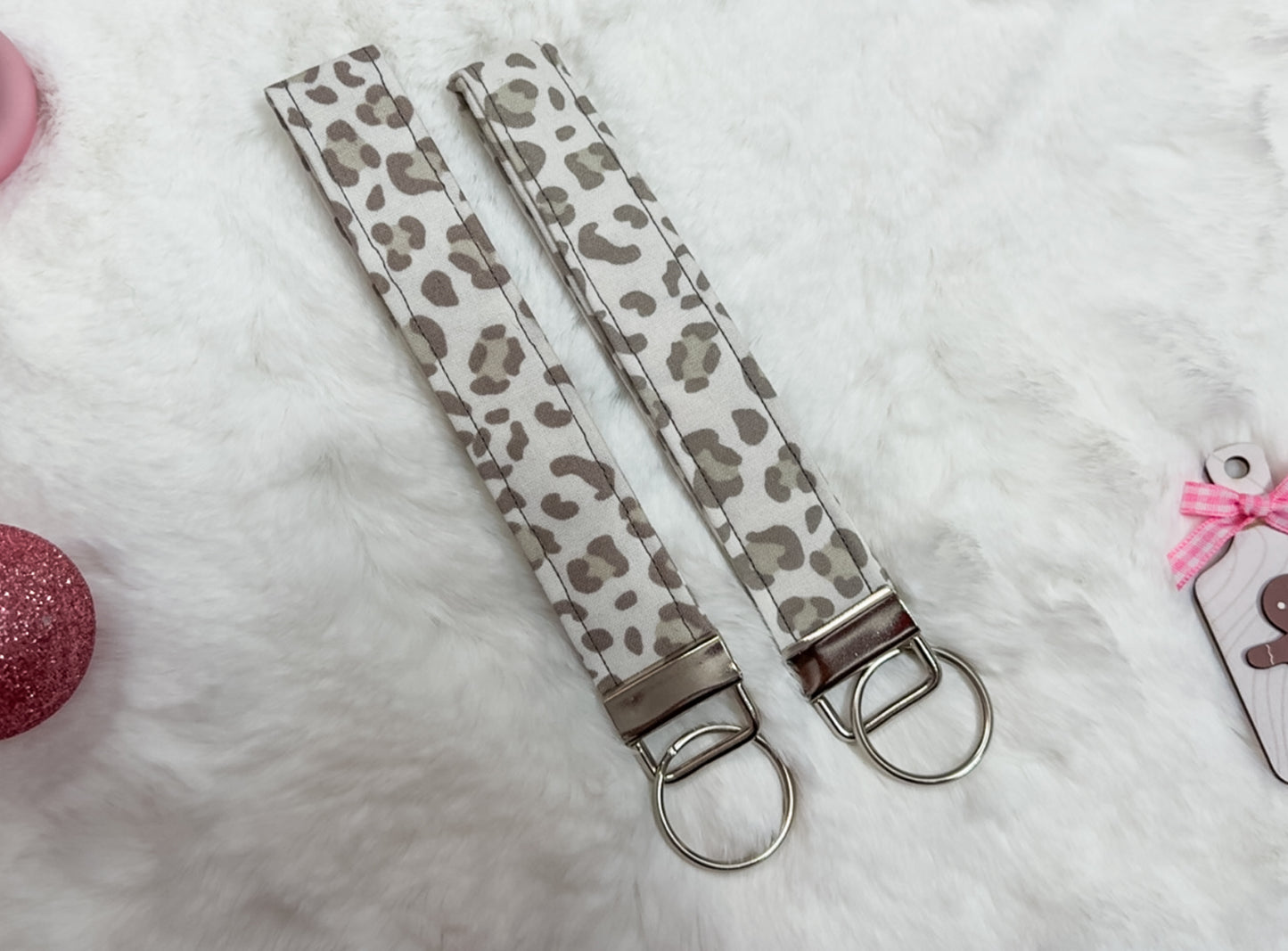 Grey Cheetah Chic Wristlet
