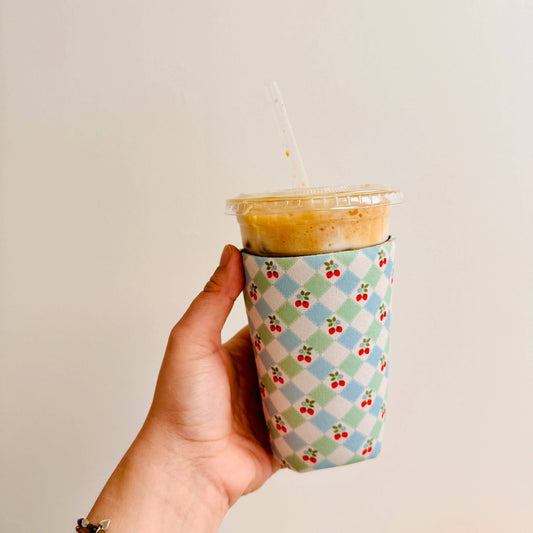 Iced Coffee Sleeve, Strawberry Argyle Pattern